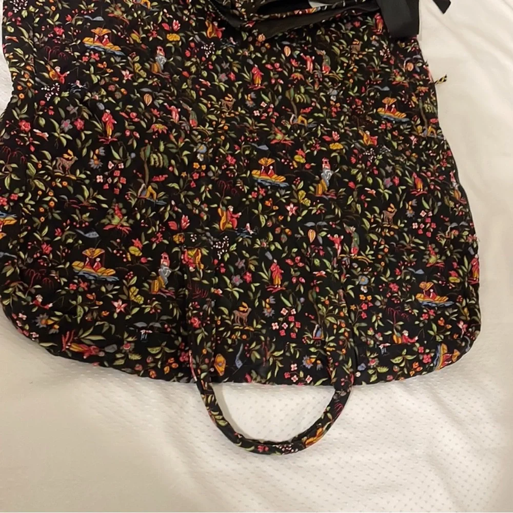 VERA BRADLEY Garment Bag In Excellent Preowned Condition